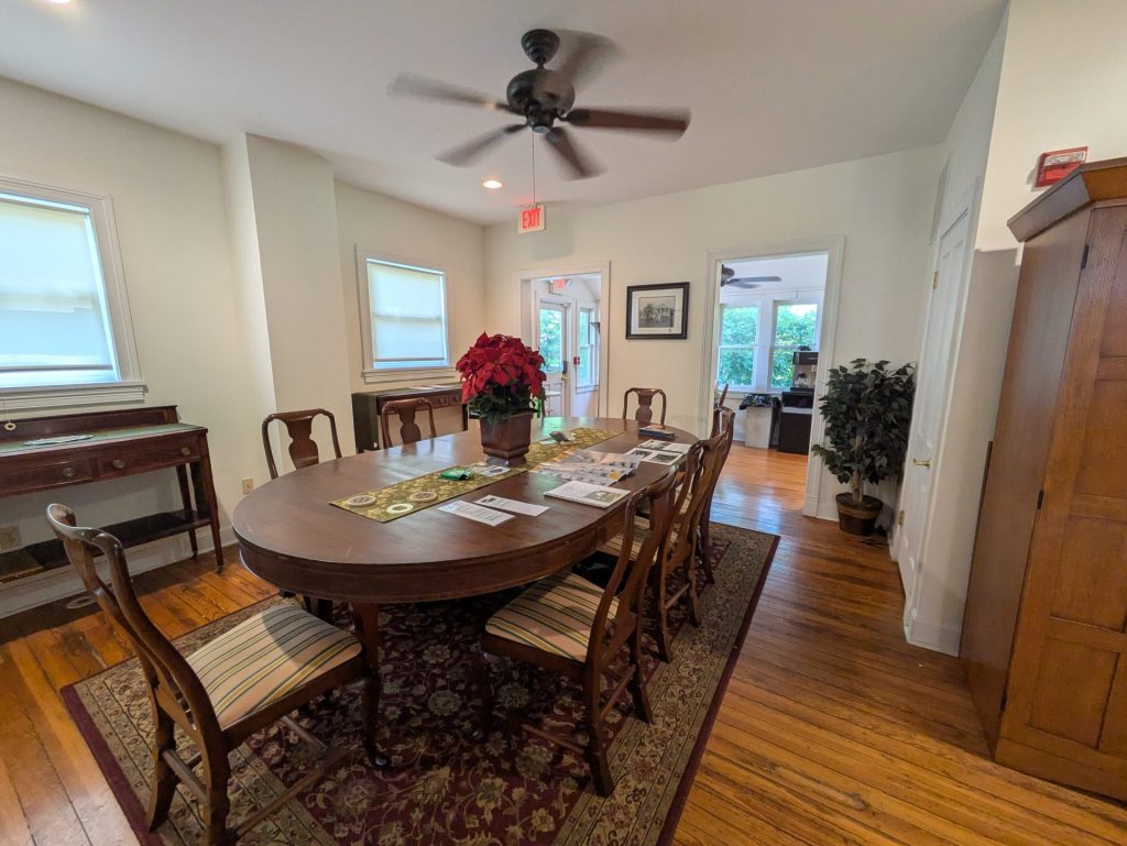 Knobbe House - Inside