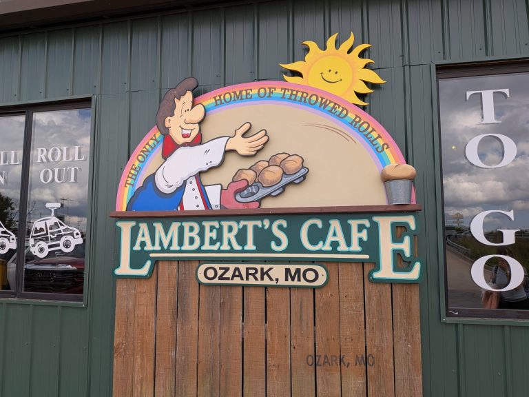 Lambert’s Cafe: Throwed Rolls Near Springfield, Missouri