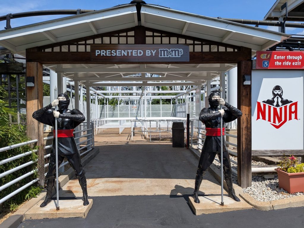 Six Flags St. Louis - The Ninja