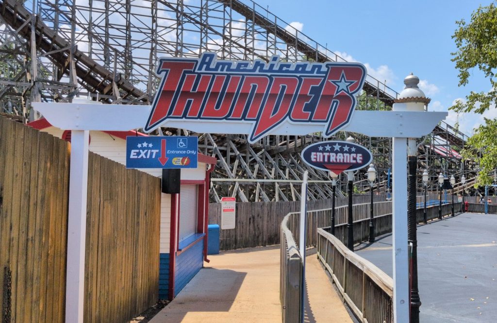 Six Flags St. Louis - American Thunder