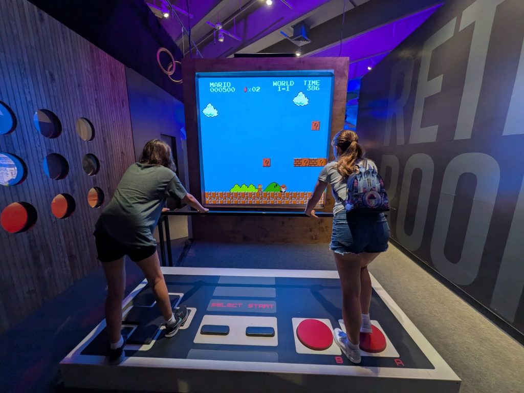 Saint Louis Science Center - Giant NES