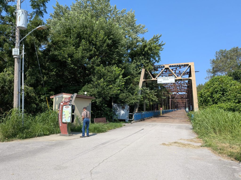 Old Chain of Rocks Bridge