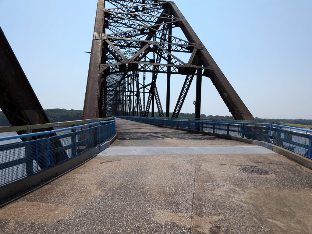 Old Chain of Rocks Bridge