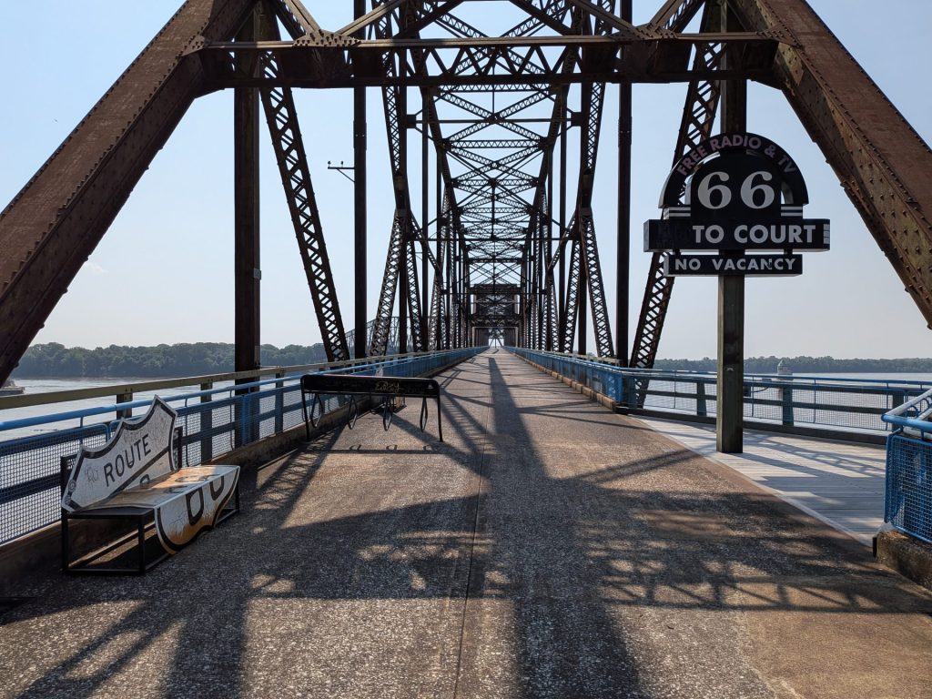 Old Chain of Rocks Bridge