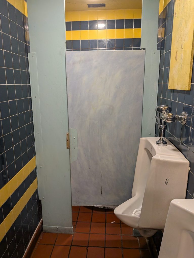 Blueberry Hill 4 - Restroom