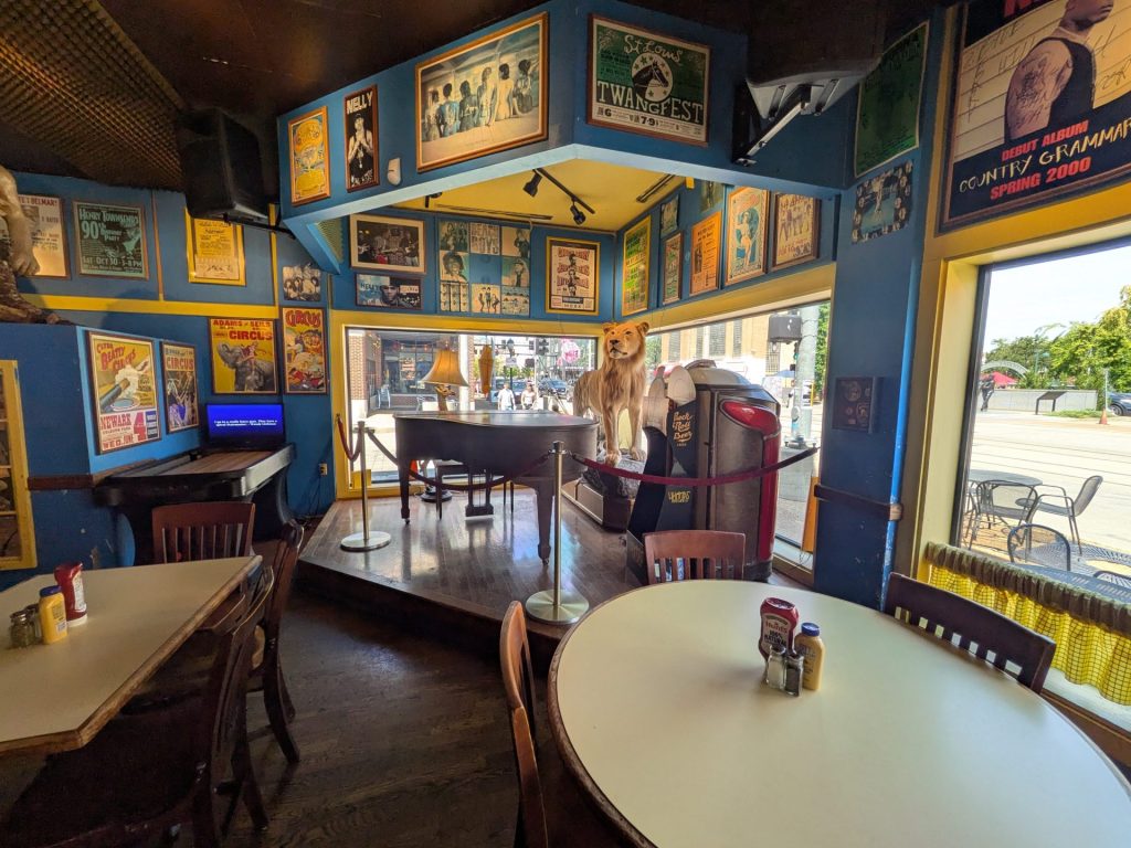 Blueberry Hill 7 - Duck Room Lounge