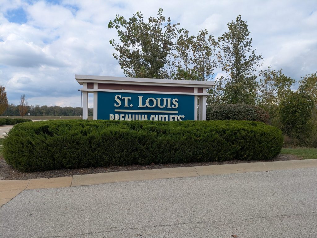 St. Louis Premium Outlets 1 - Exterior Sign