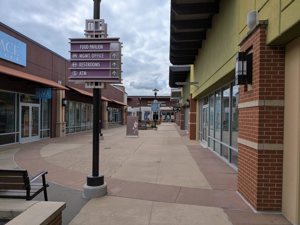 St. Louis Premium Outlets 5 - Walkway with Sign