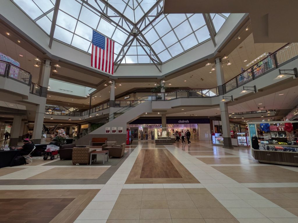 Mid-Rivers Mall - Interior 1