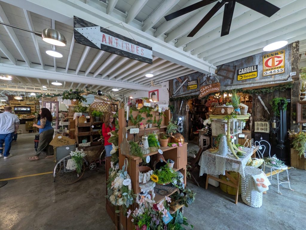 Frenchtown 5 - Secondhand Chic