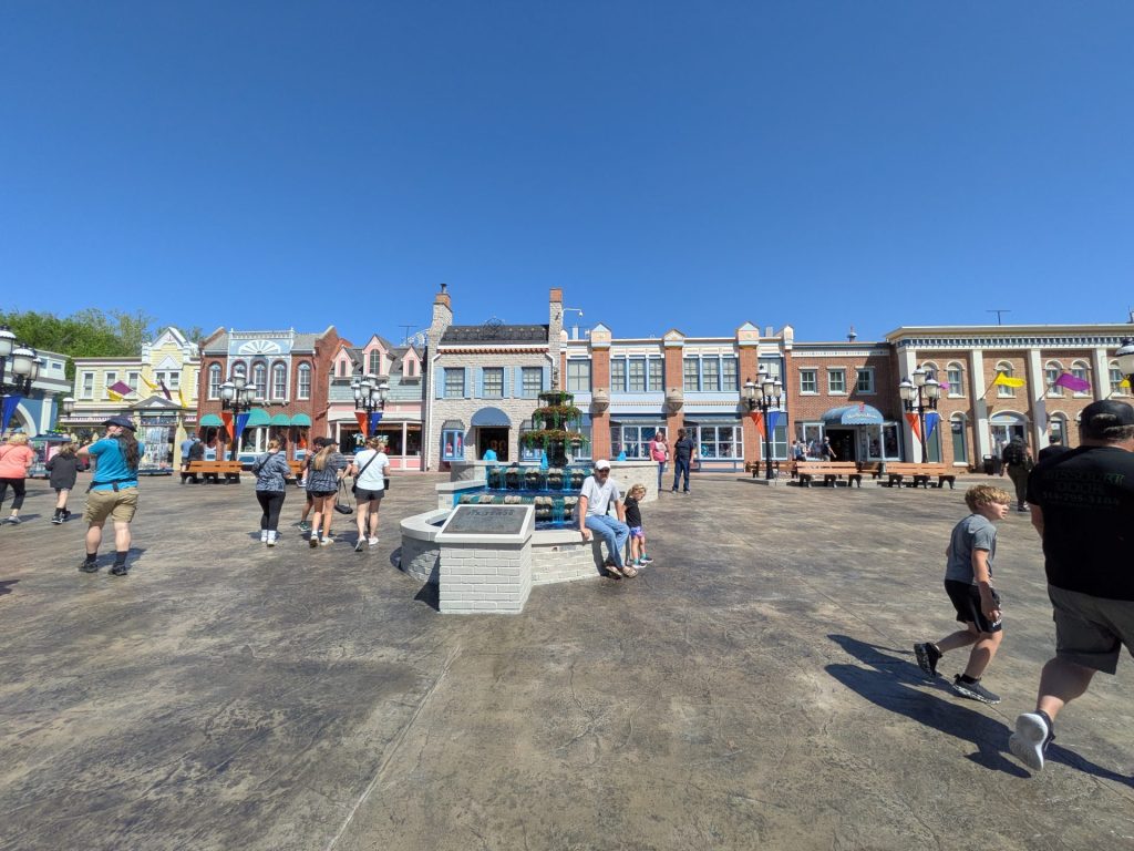 Six Flags Opening Day 6 - Main Street