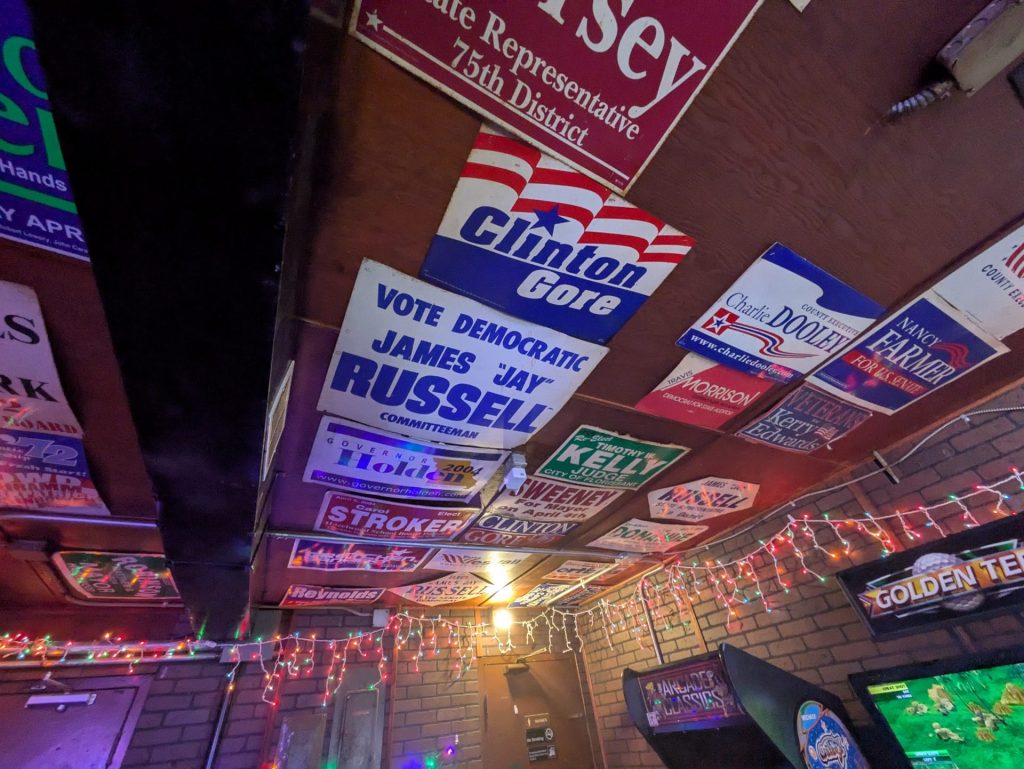 BJ's Bar and Restaurant 7 - Ceiling